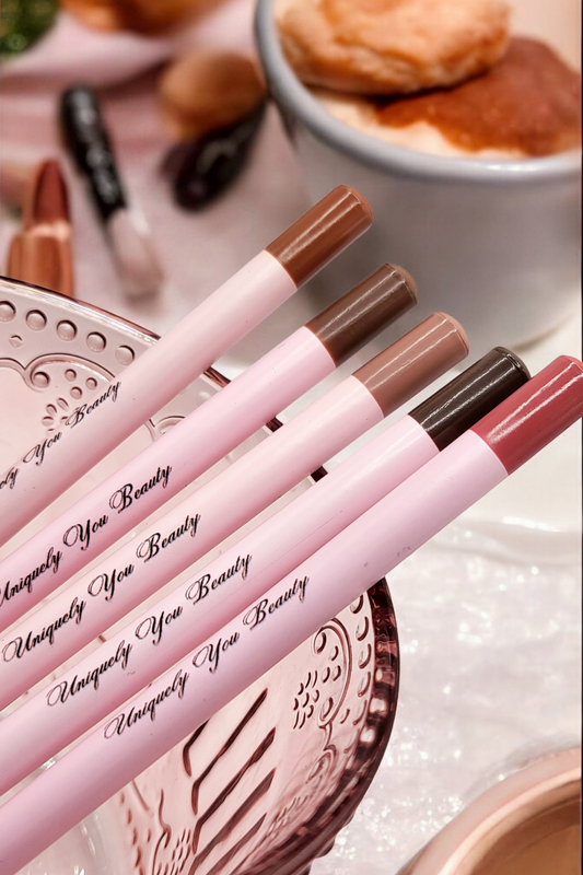 Perfect trace lip liners